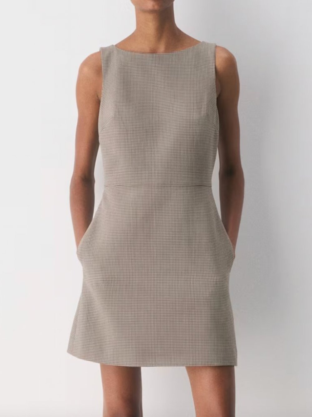 Aritzia Babaton Bond Dress - Eversential Size 4